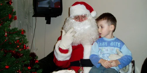 Închiriatul unui Moş Crăciun profesionist costă 100 de lei 