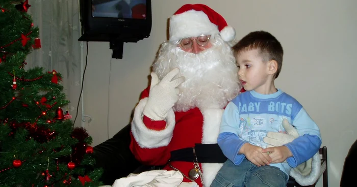Închiriatul unui Moş Crăciun profesionist costă 100 de lei 