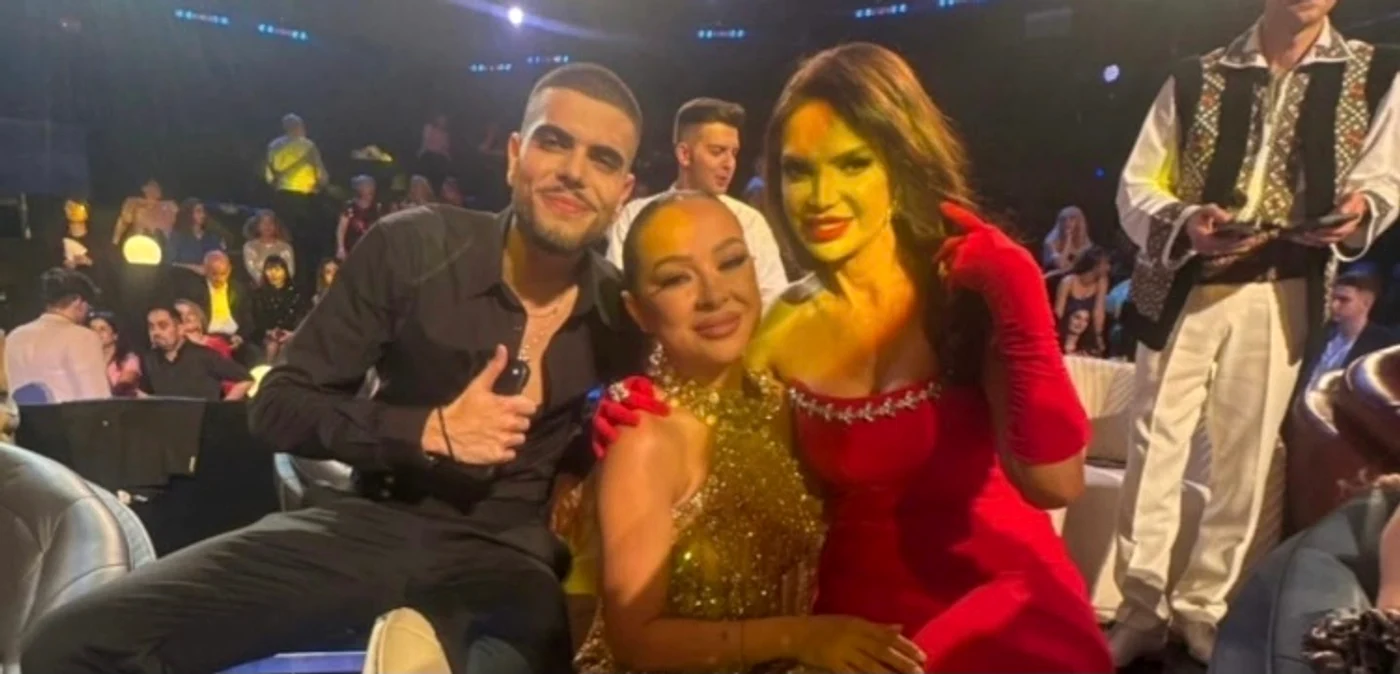 Andrei Bănuță, alături de Vlăduța Lupău și Cristina Spătar foto: Facebook 