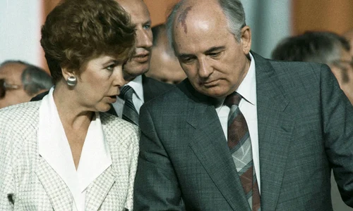 Mihail Gorbaciov, alături de soția sa, Raisa (© Boris Babanov / Commons:RIA Novosti)