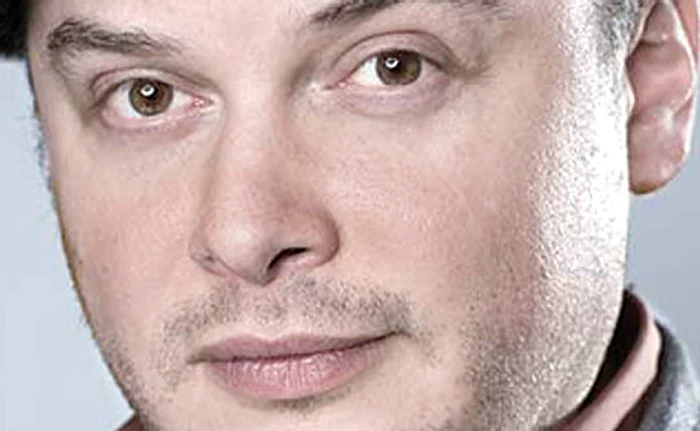 Cătălin Dorian Florescu propune publicului o lansare inedită