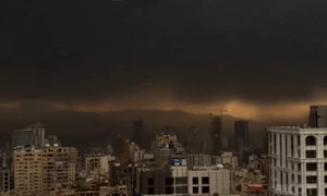 ploaie neagra in Iran FOTO X @Nas 1st jpg