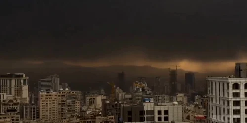 ploaie neagra in Iran FOTO X @Nas 1st jpg