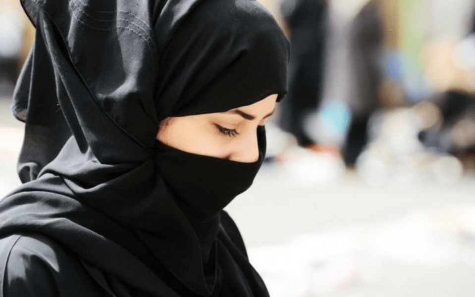 Talibanii interzic contraceptivele și amenință farmaciștii. „Ne e prea frică să le vindem”