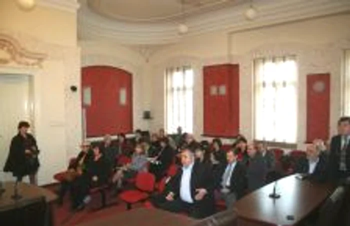 Directorii la şedinţa de la primărie