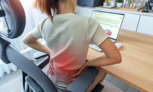 Durere de spate - stat la birou - scaun FOTO Shutterstock 