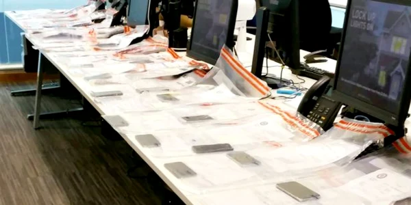 Telefoane furate in Marea Britaniei de romanul Alin Marin FOTO swns.com via The Mirror