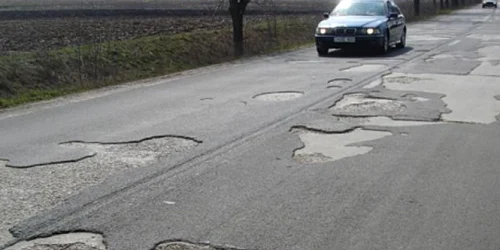 Nu există strat de zăpadă pe drumurile din judeţ