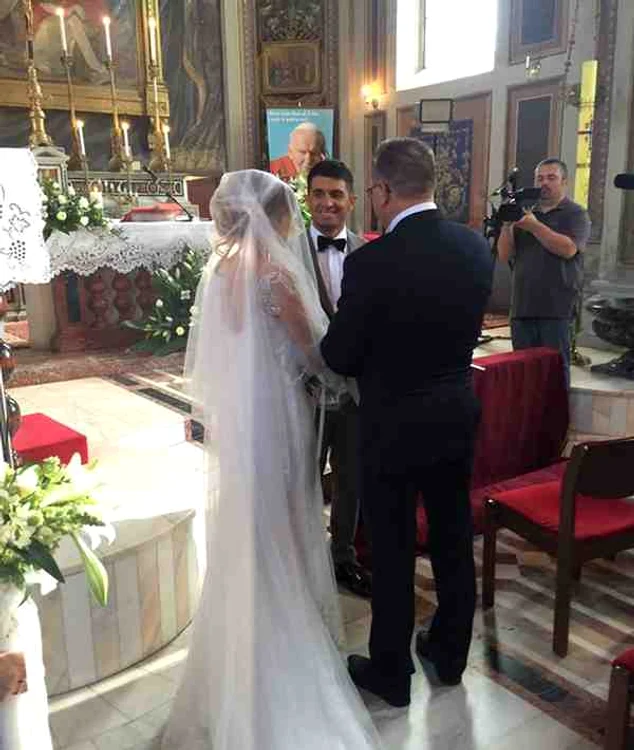 Familia a fost alături de tinerii însurăţei în această zi specială