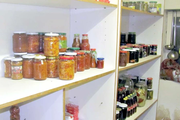 Vila din Păltiniş s-a transformat în ultimele zile într-un „buncăr”