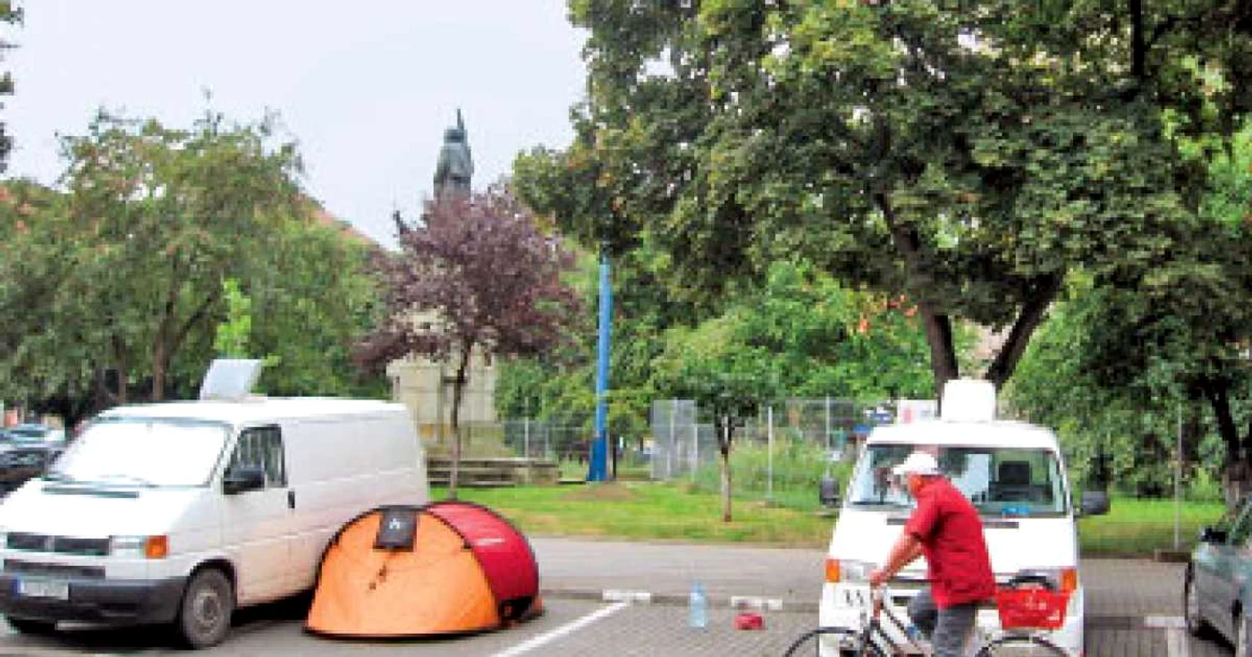 Judeţ cu judeţ:Apicultorii din judeţul Sibiu au obţinut o producţie medie de miere de 15-20 de kilograme pe familie de albine