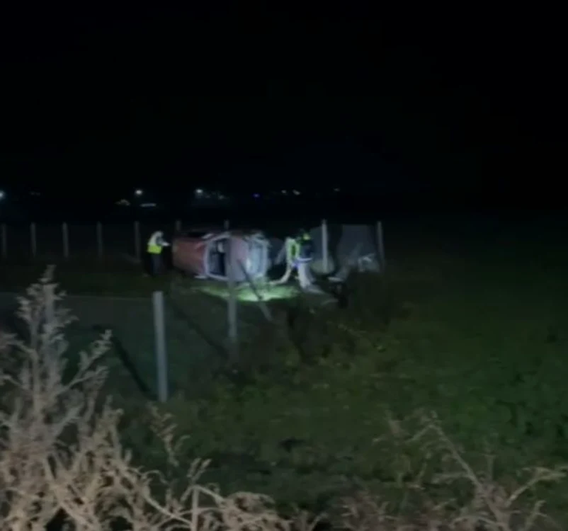 Mașina s-a răsturnat. Captură VIDEO ISU Argeș