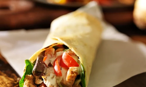 1 wrap de pui cu legume jpg jpeg