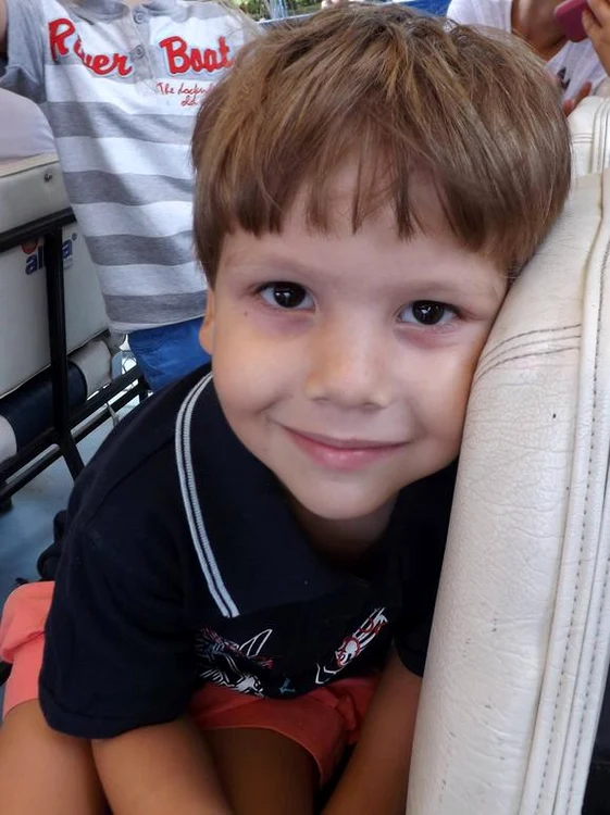 Ionuț avea 4 ani când a fost ucis de maidanezi