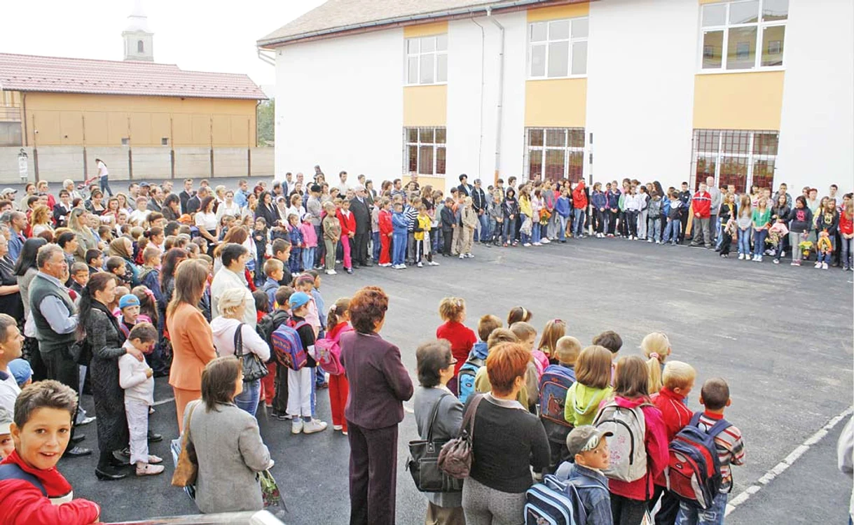 În România, sunt peste 3 milioane de şcolari şi preşcolari