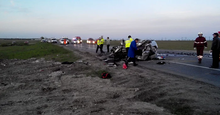 În zona accidentului, circulaţia a fost întreruptă timp de două ore