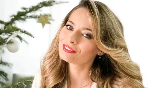 laura cosoi jpg
