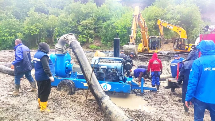 Stare de alertă la Salina Praid pentru 15 zile. Peste 130 de persoane luptă cu infiltrațiile de apă