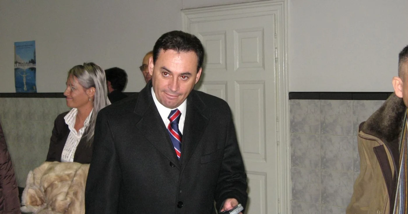 Primarul Aradului Gheorghe Falcă este aşteptat la tribunal