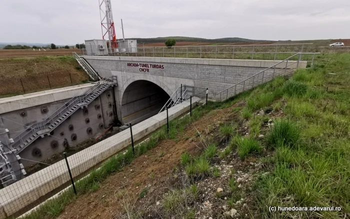 tunelul feroviar turdas foto daniel guta adevarul