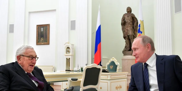 Vladimir Putin si Henry Kissinger FOTO EPA-EFE