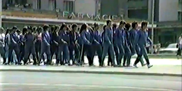 defilarea adolescentelor foto john pirva captura video