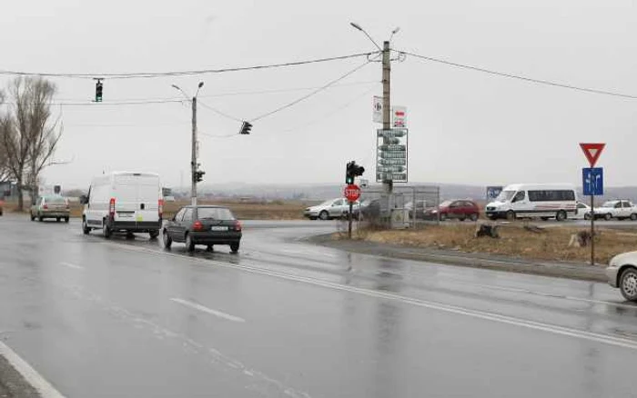 Sensul giratoriu suspendat va fi construit la intersecţia DN 1 A (Ploieşti - Cheia) cu DJ 102 (Ploieşti - Păuleşti). FOTO Adevărul Ploieşti