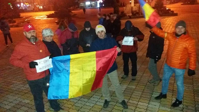 La Piteşti, protestatarii anti-Guvern au ieşit în stradă şi luni