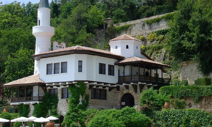 castel balcic 3 net jpg