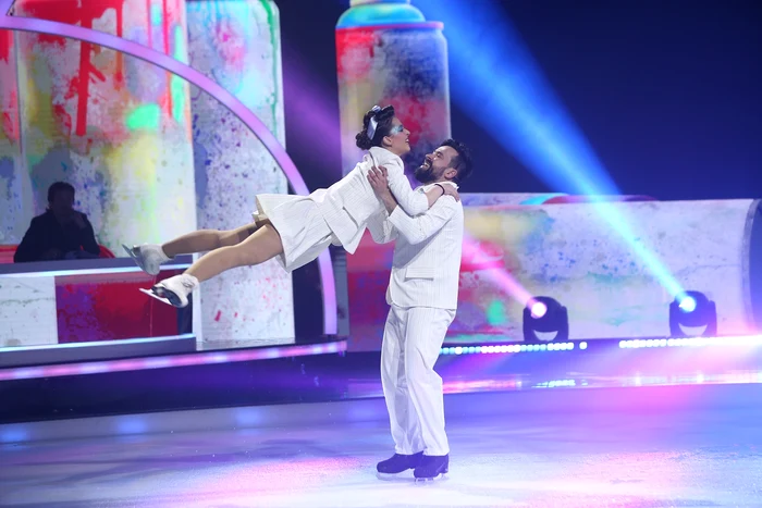 Sâmbătă, 16 aprilie, are loc semifinala concursului Dancing On Ice