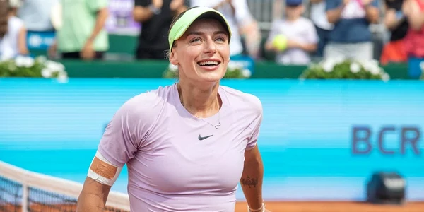 ana bogdan fb8 jpg