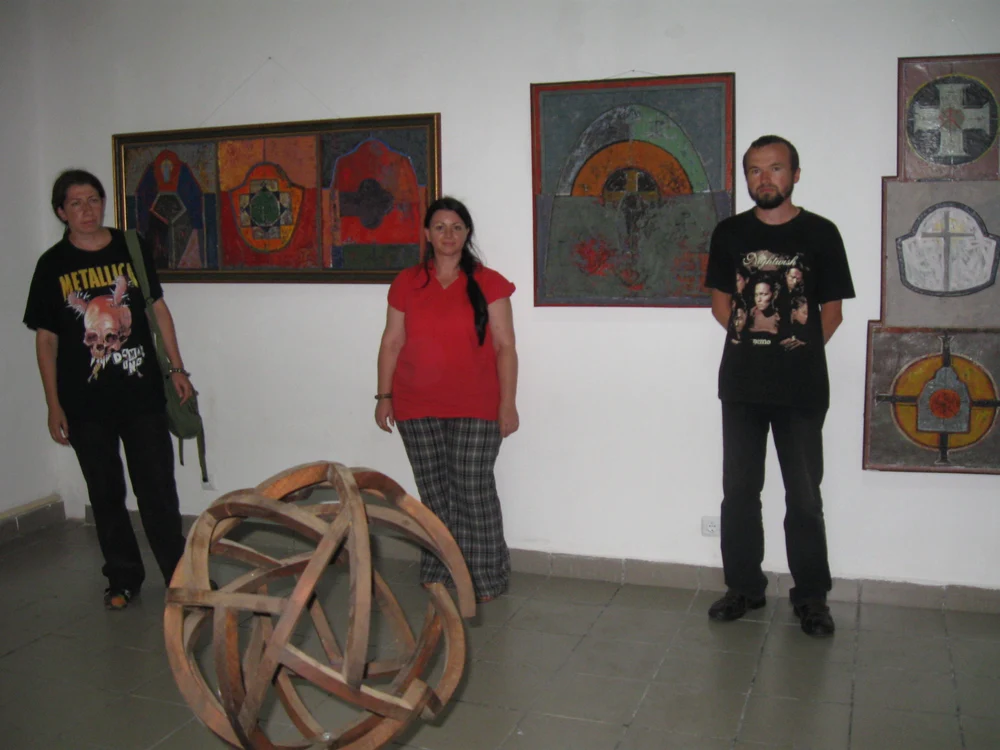 Expoziţia este inedită şi conţine foarte multe lucrări 