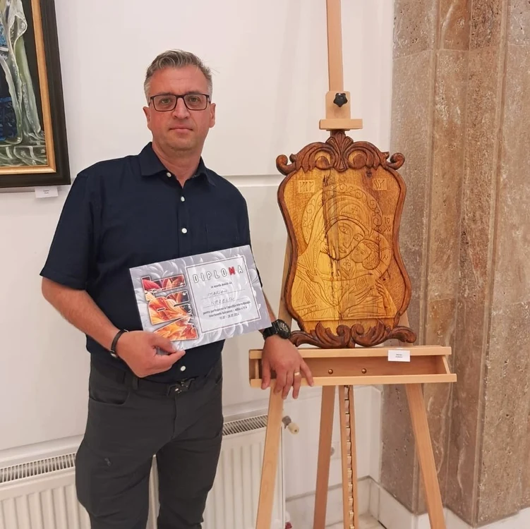Lucrările artistului au fost deja admirate în expoziții FOTO: Fb/Marian Nedelcu
