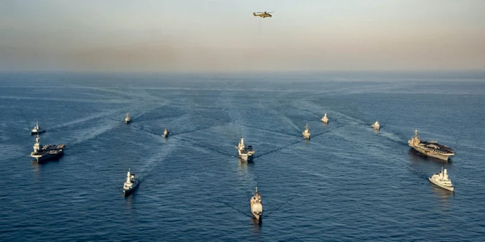 Grupurile navale de atac ale Italiei, Franţei şi SUA au efectuat exerciţii comune în Marea Mediterană FOTO Bela Chambers/U.S. Navy