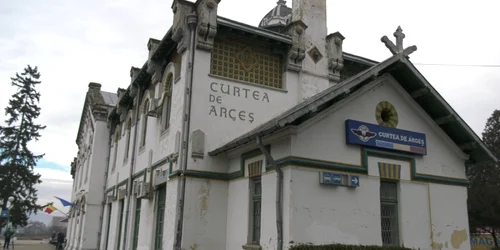lucrari gara curtea de arges
