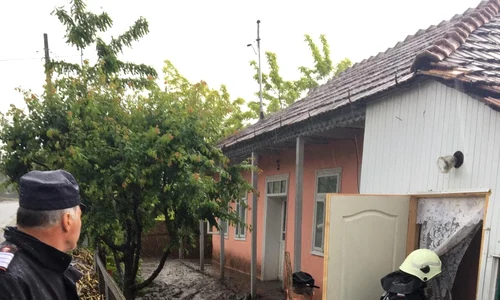 Pompierii au intervenit în ajutorarea localnicilor cărora le a intrat apa în casă  jpeg