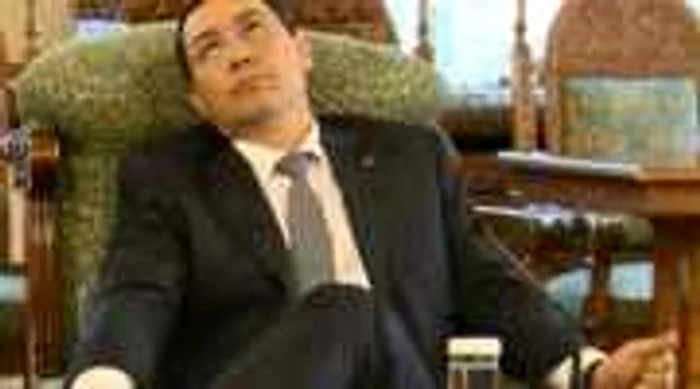 Victor Ponta caută premieri aducători de voturi
