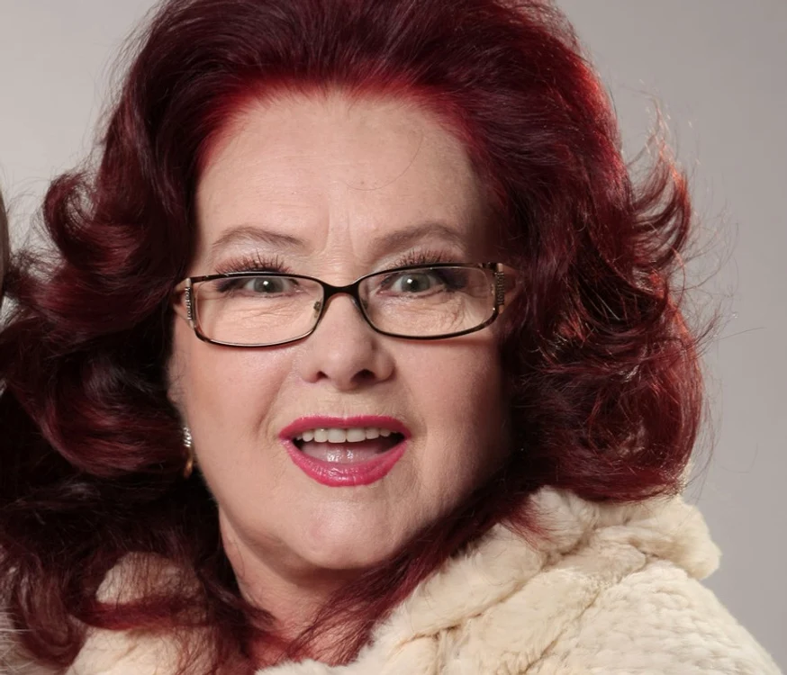„În comedie, actorul trebuie să ştie în cine dă“ – interviu cu Stela POPESCU jpeg