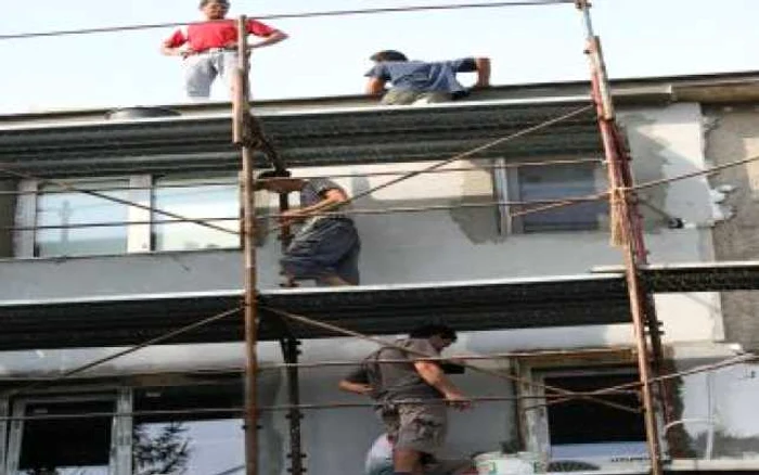 Amenzi mici pentru neregulile de pe şantierele din Bucureşti