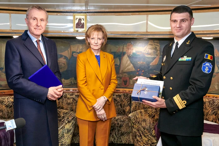 Majestatea Sa Margareta și Principele Radu, la bordul Navei Școală Mircea FPTO FB Familia Regala a Romaniei14 jpg