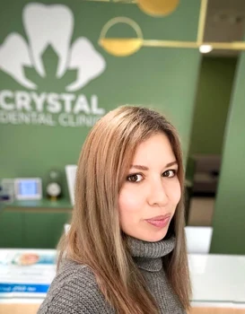 Cristina Bălan și-a schimbat culoarea părului. Sursă: Click!