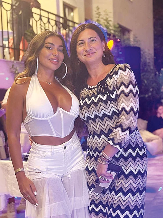 Elena Ionescu,  invitata Angelicăi  Chirică la Hotel Prestige
