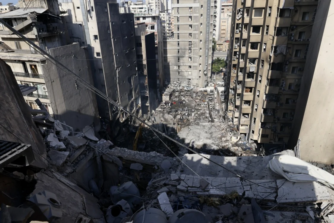 Urmările atacurilor israeliene asupra unor cartiere din Beirut FOTO EPA-EFE