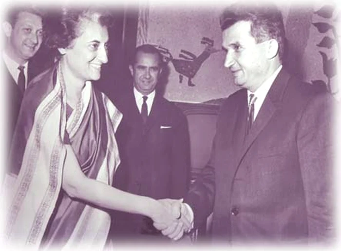 Indira Gandhi si Nicolae Ceausescu jpg jpeg