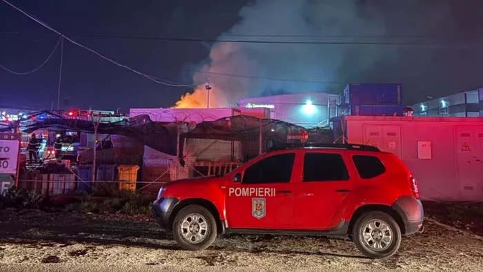 Incendiu de proporții la un centru de reciclare din Județul Ilfov. FOTO: ISUBIF