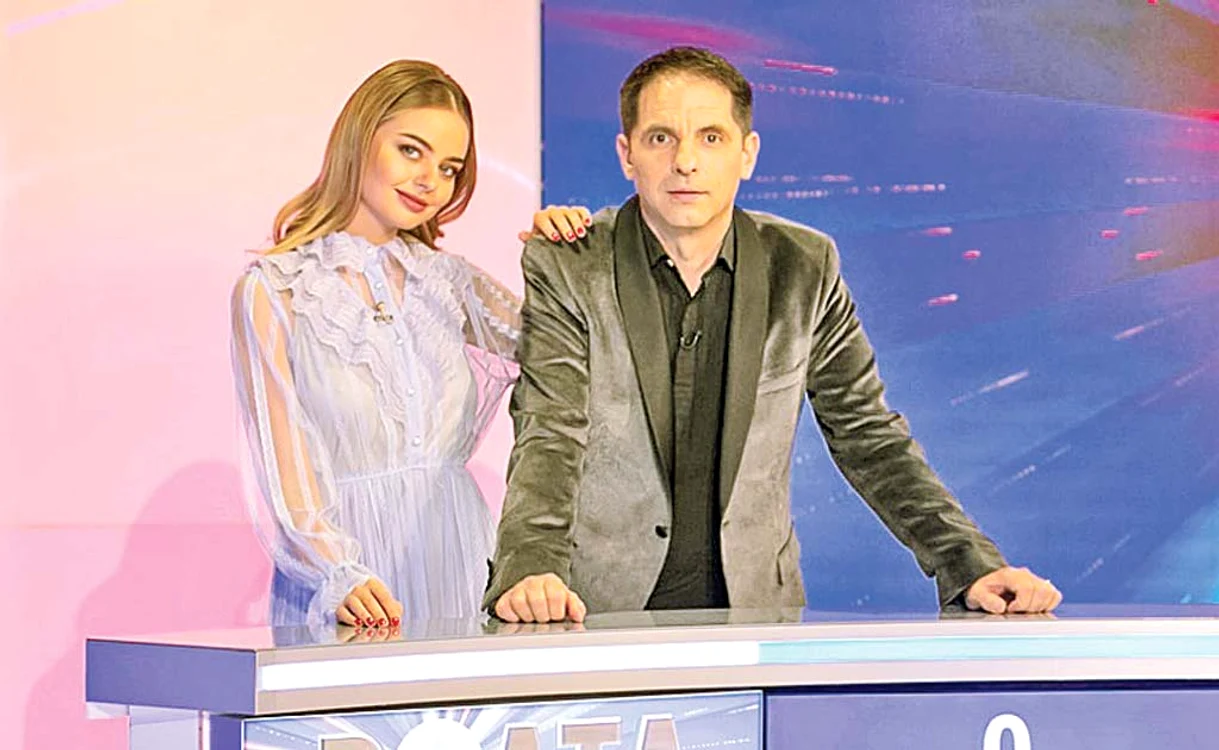 
    Anastasia și Dan se înțeleg de minune  