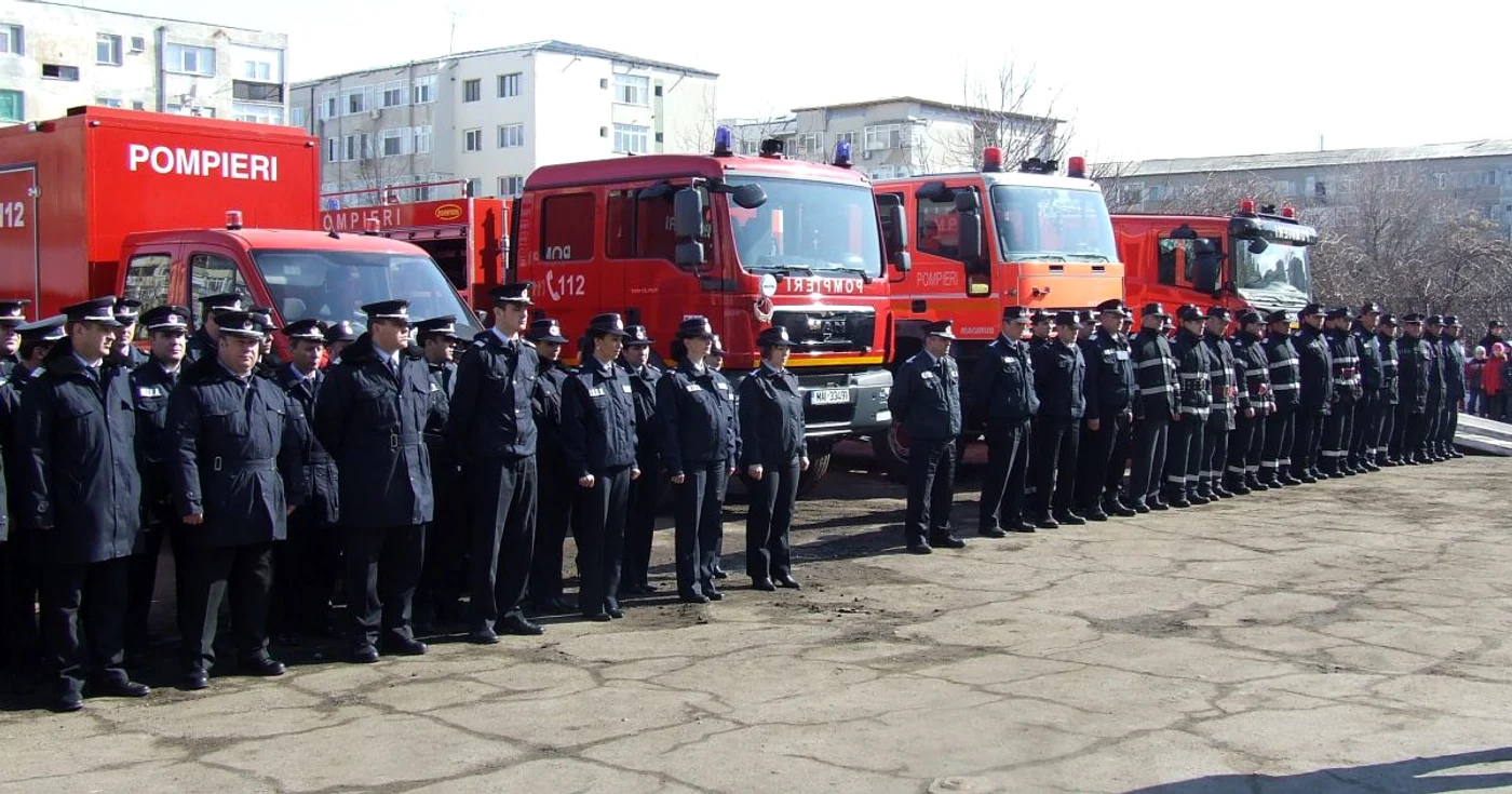 Pompierii recrutează voluntari pentru situaţiile de urgenţă