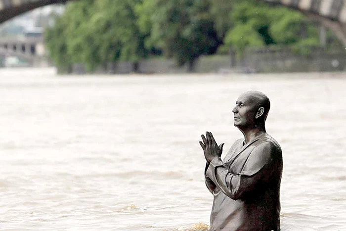 Cele mai afectate regiuni sunt  Bavaria şi Saxonia Inferioară. Centrul  oraşului Passau, aflat la graniţa cu Austria,  a fost complet inundat de Dunăre (Fotografii: Reuters)