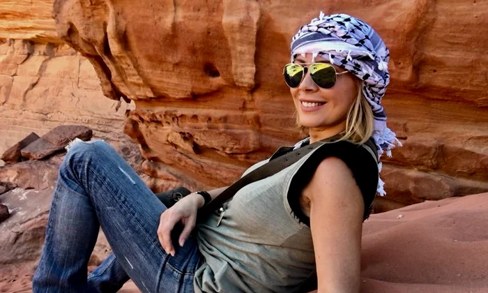 Dana Savuica in Iordania desert (14) jpeg