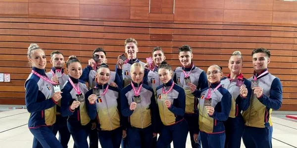 Echipa de gimnastică aerobică a României  foto fr gimnastica